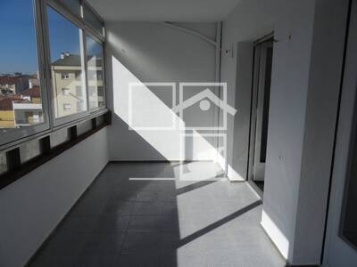 Inmueble en pla del remei, Barcelona