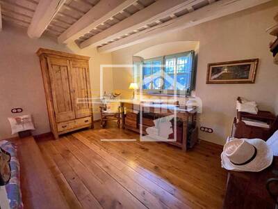 Local en Riera del Vilar, Monells i Sant Sadurní de l'Heura Girona