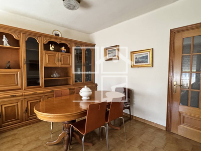 Local en Olot Girona