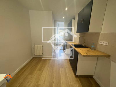 Inmueble en Avenida Alcalde Moix    Bajo, Barcelona